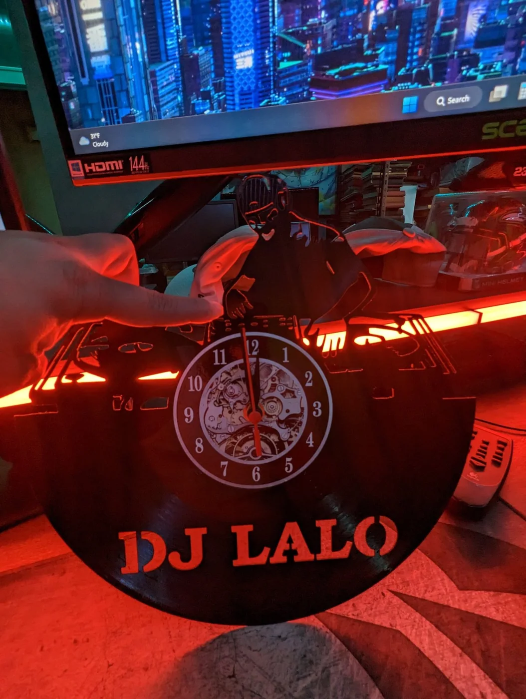 Detalles personalizados de DJ LaLo
